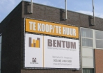 Bentum spandoek op gevel 2 delen