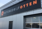 Autobedrijf Otten buisframe en spandoek